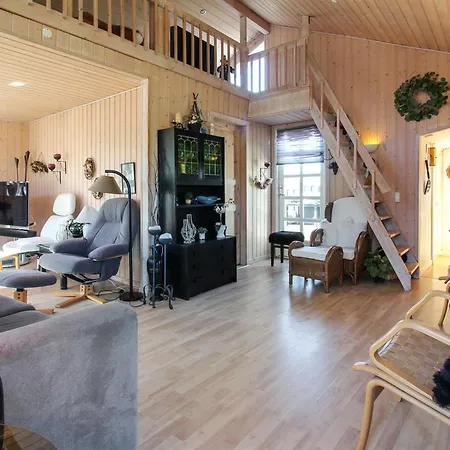 Bjari - 850m From The Sea By Interhome