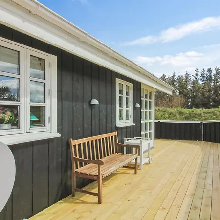 Bjari - 850m From The Sea By Interhome *